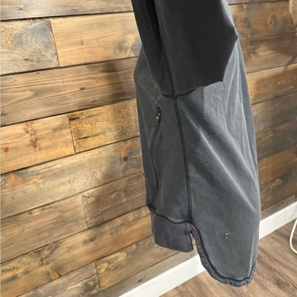 Lululemon V-Neck Gray Top - Picture 7 of 7